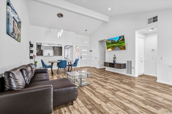 Photo - 5 Fernbank