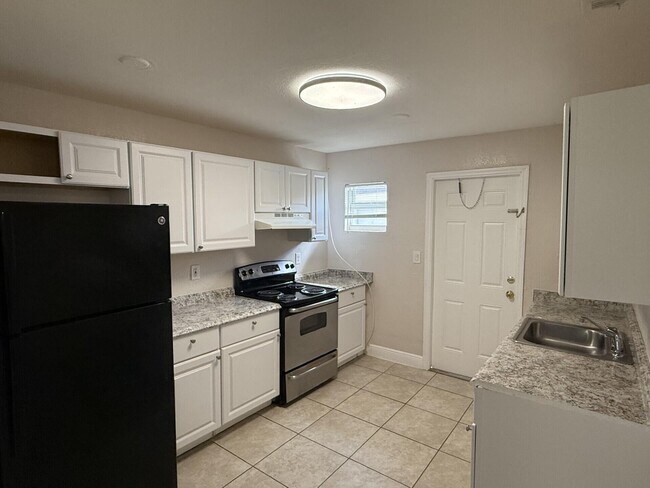 Photo - 2830 Avenue S