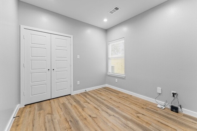 Photo - 402 W Stewart St