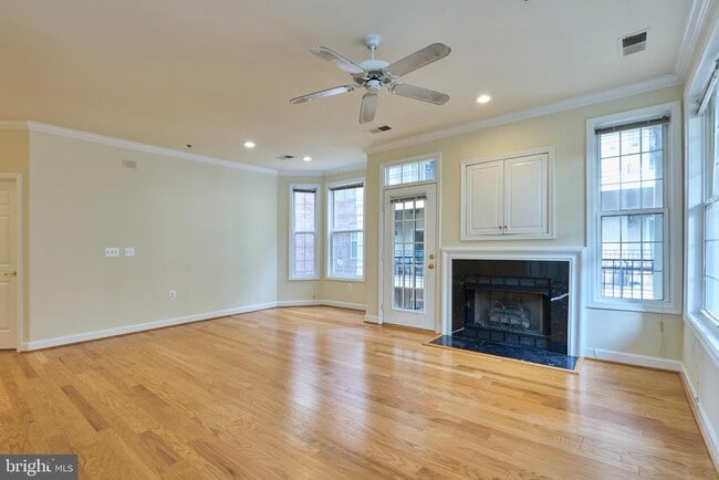 1321 N Adams Ct Unit 106