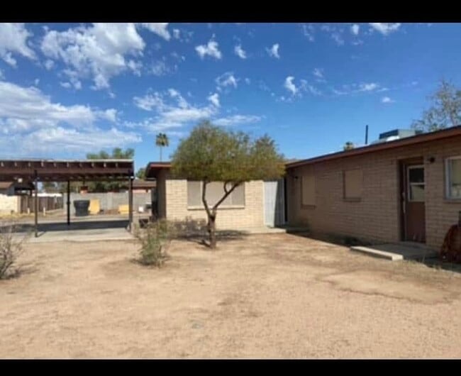 Photo - 928 N Pueblo Dr