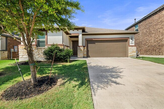 Photo - 1421 Itzel Bnd