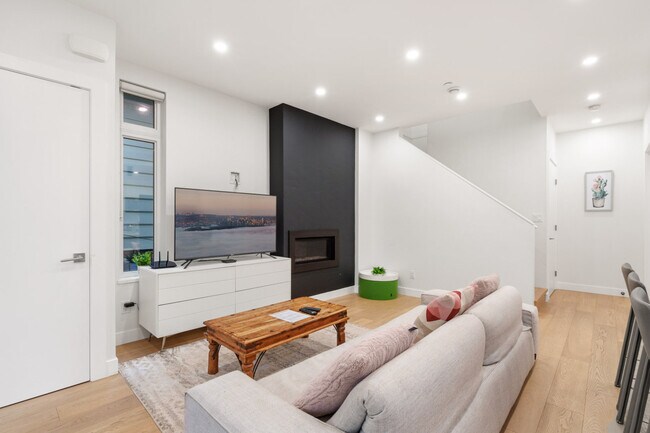 Photo - 2727 W 14th Ave Unit ID1296227P