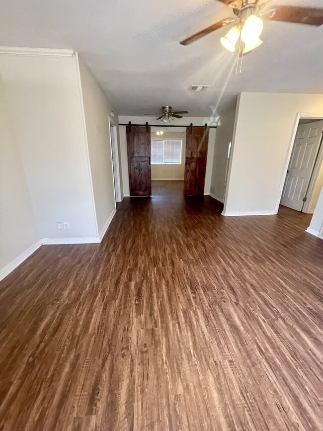 Photo - 2212 Sturges Dr