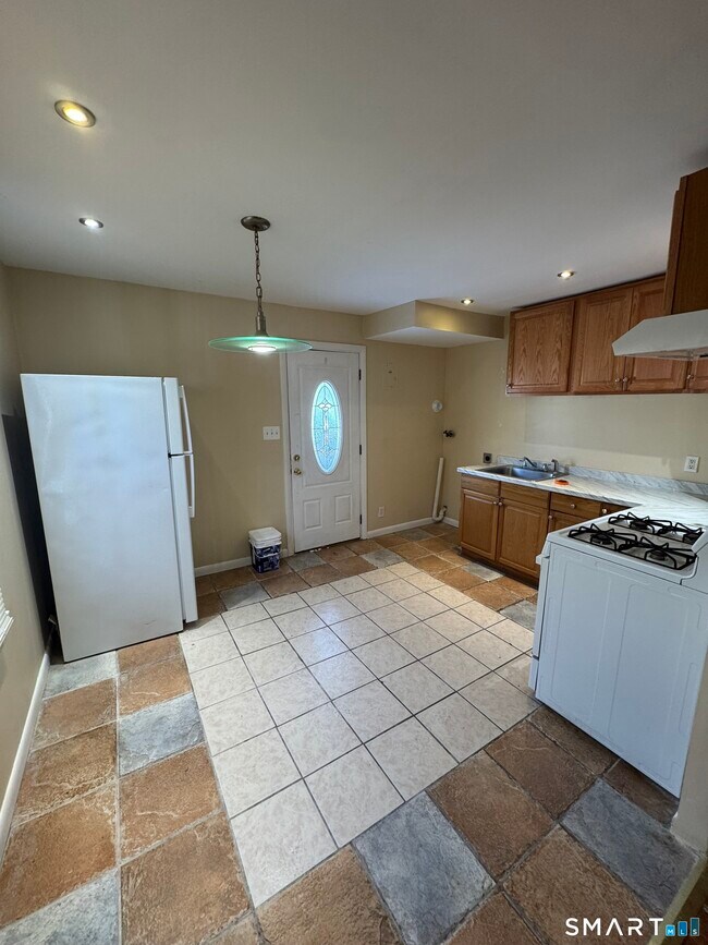 Photo - 117 Dupont Pl Unidad 119