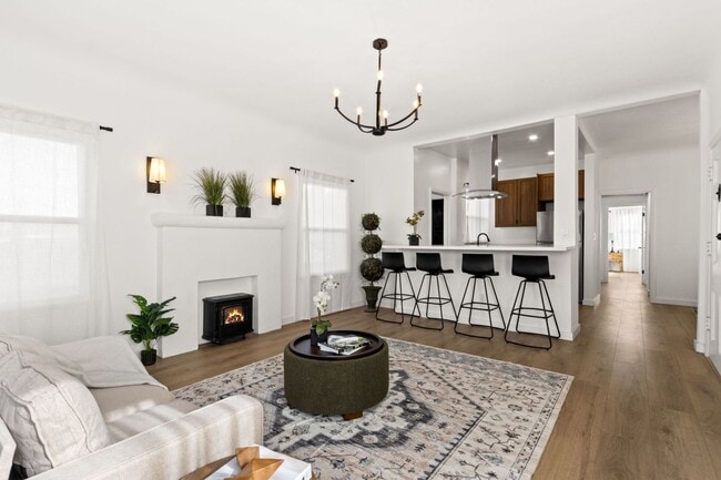Building Photo - 8018 S New Hampshire Ave Unit 8020.5