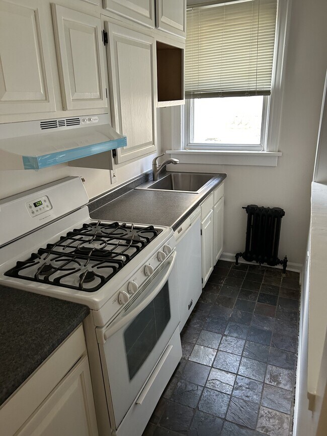 Photo - 137 Harvard St Unidad Flat #2