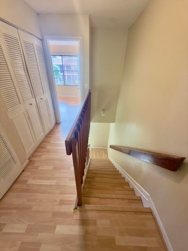 Photo - 799 Hill Dr