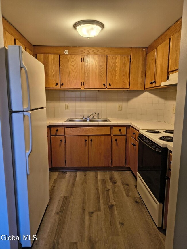 Photo - 53-55-55 Congress St Unidad 53E