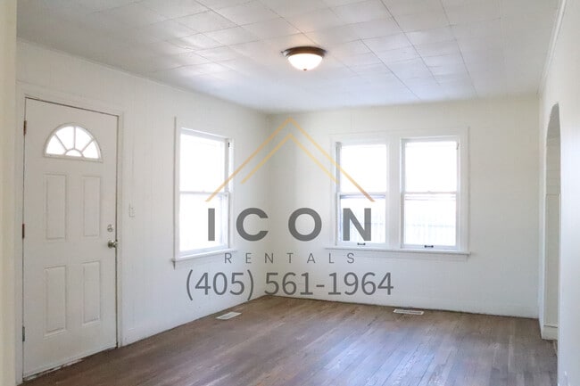 Photo - 146 N El Reno Ave