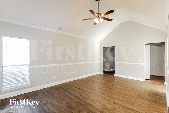 Photo - 1005 Carrick Ct