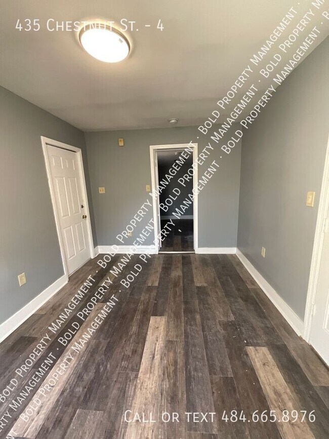 Photo - 435 Chestnut St Unit 4