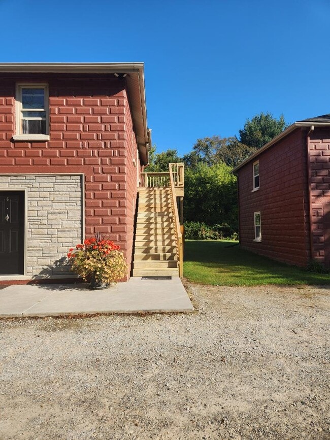Building Photo - 2840 Goodells Rd Rental