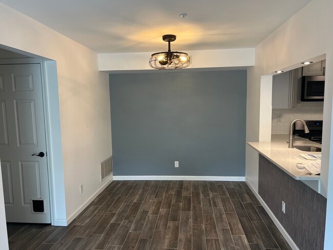 4307 Aberdeen Ln Unit Players Place II
