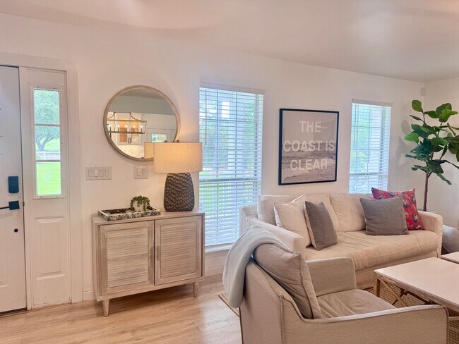 Photo - 493 Golf Club Dr