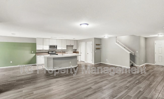 Photo - 2651 Firethorn Ave