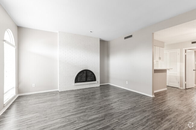 1BD, 1BA - 823SF -Townhouse - Living Room