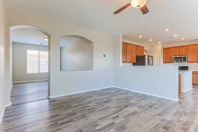 Photo - 46186 W Holly Dr