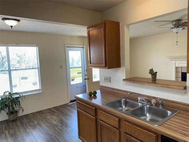 Photo - 6109 Parkwood Dr