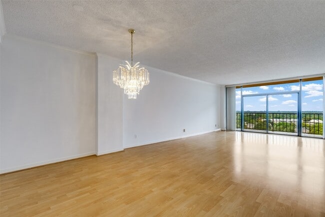 Building Photo - 5200 Keller Springs Rd Unit 824