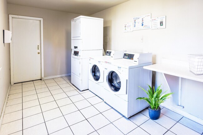 Sequoyah Apartments