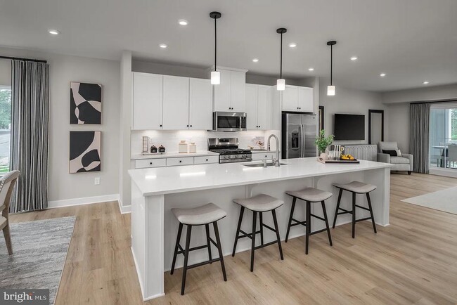 Photo - 8249 WILLOWBEND TURN