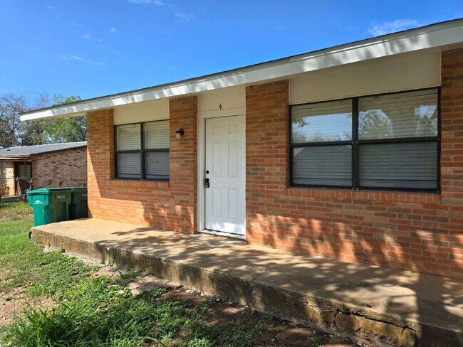 Photo - Stylish Comfort in a Freshly Remodeled Beauty Unidad 4