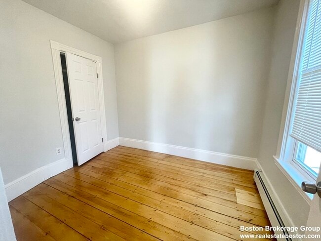 Photo - 22 Howell St Unit 3