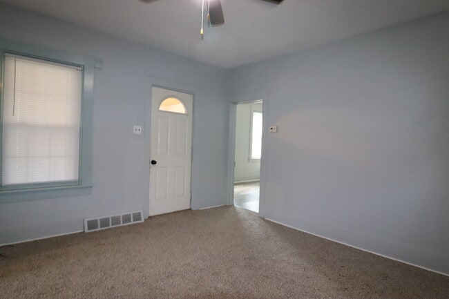 Photo - One Bedroom LOWER Duplex