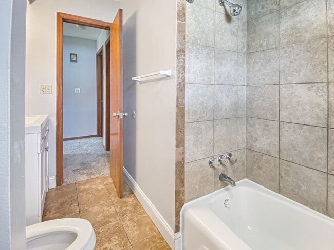 Photo - 5969 Crestmoor Dr SE