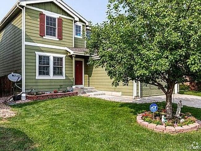 Building Photo - Super Beautiful Englewood 3 Bedroom Home A...