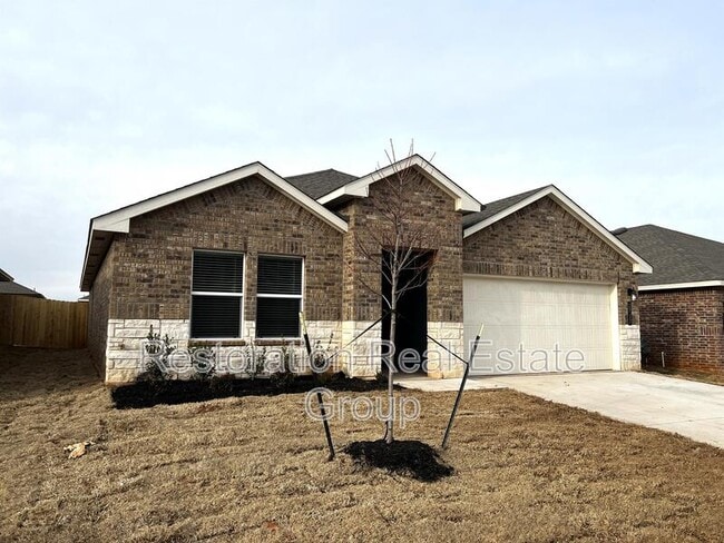 Building Photo - 2717 Dennis Dr