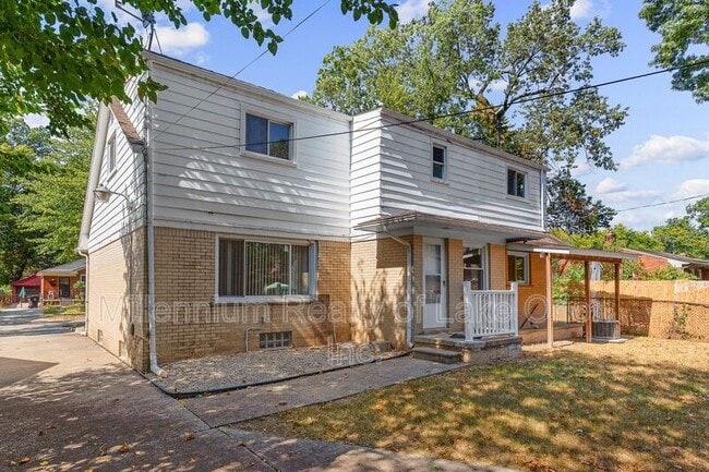 Building Photo - 24034 Meadowlark St Rental