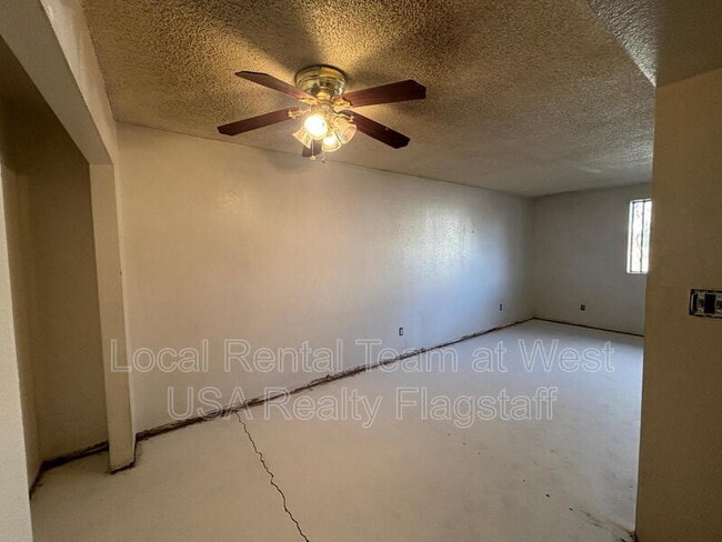 Photo - 4513 E Hollygreen Rd