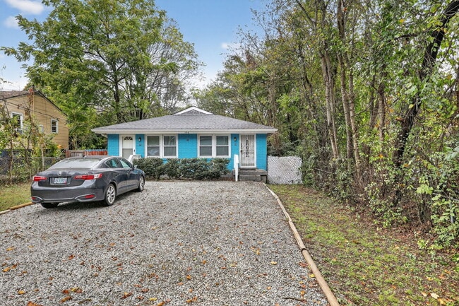 Photo - 106 McKennell Dr