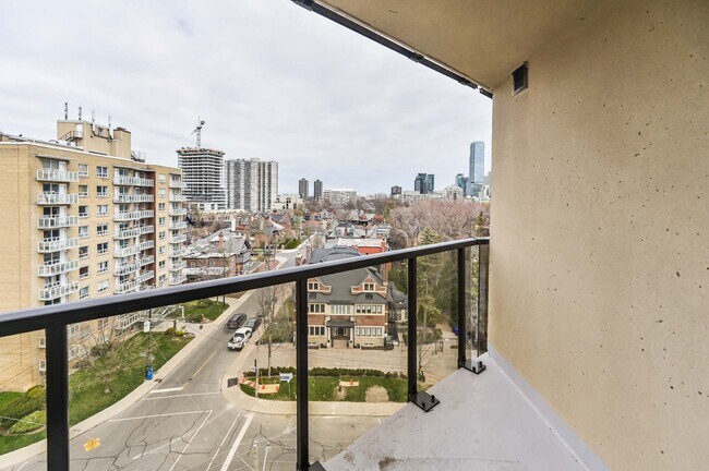 Photo - 250 St George St Unité 00302