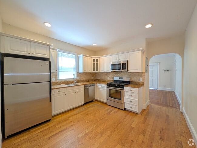 Building Photo - 179 College Ave Unit 1 Rental