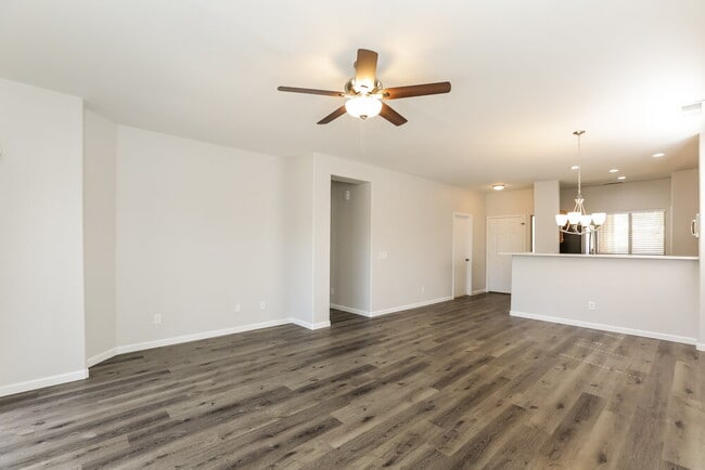 93 3rd Ave W
