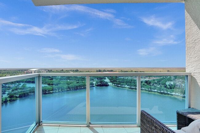 Building Photo - 2641 N Flamingo Rd Unit 2105n