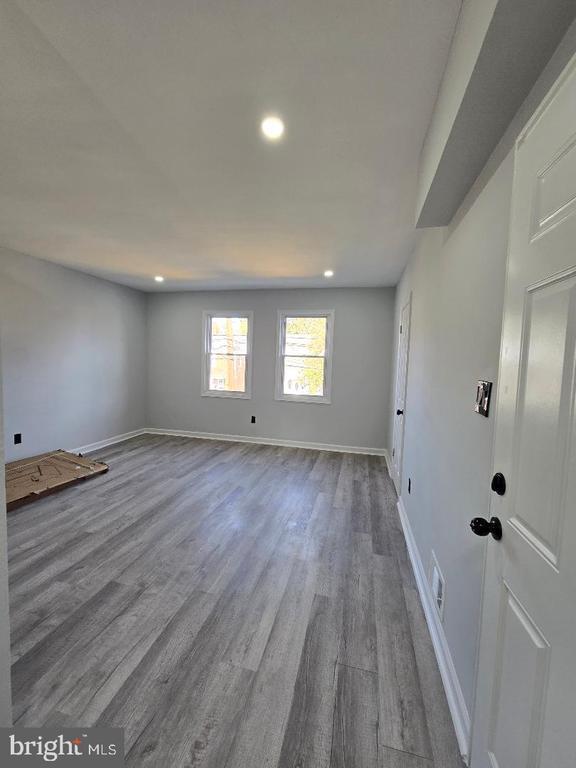 Photo - 5433 C St SE Unit 4