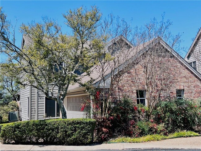 Photo - 6010 Long Champ Ct Townhome