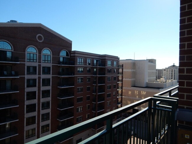 Photo - 770 Pearson St Unit 802