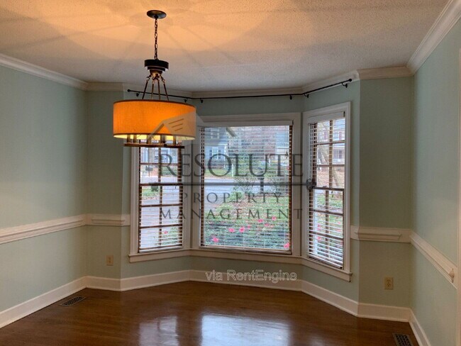 Photo - 207 Leeward Ct