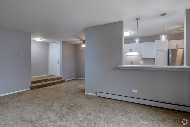 2BR, 1BA - 984SF - Living Room - Deep Lake Hermitage