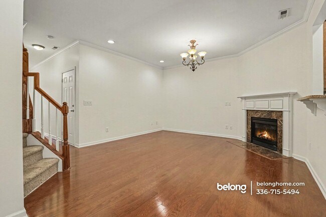 Photo - 318 Anterbury Dr