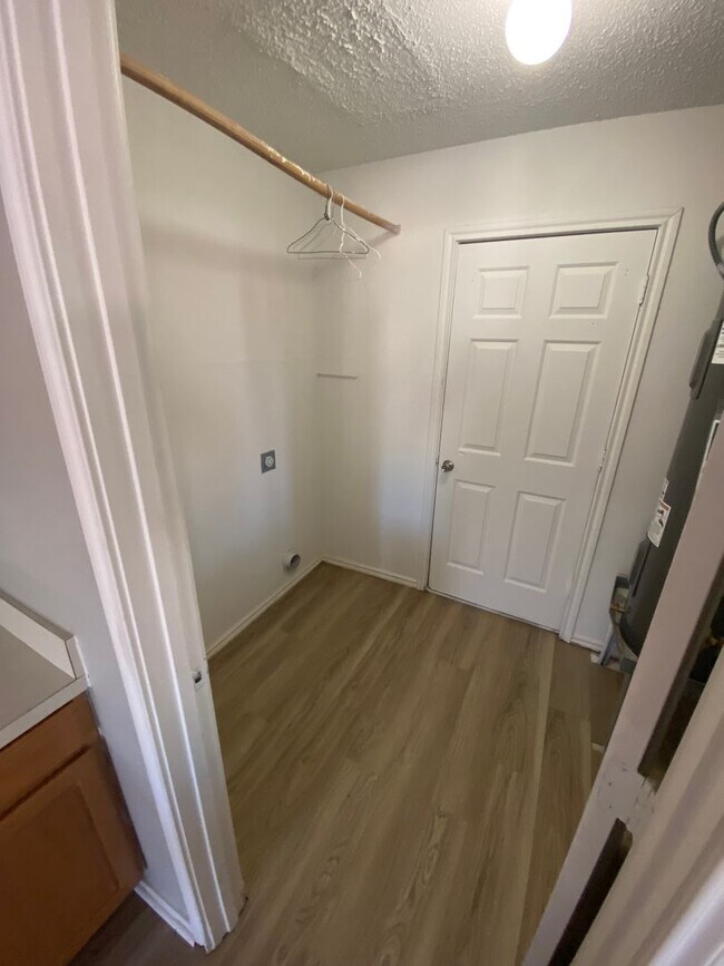 Photo - 1220 Crabtree Ct