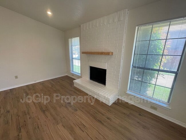 Photo - 3151 Tudor Ln