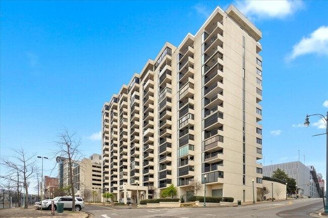 Photo - 200 Wagner Pl