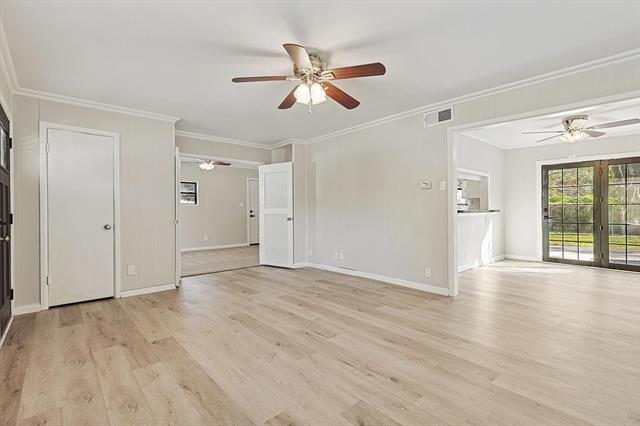 Photo - 10324 Eastwood Dr