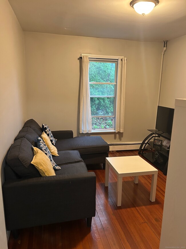 Photo - 405 West St Unidad First Floor Rear